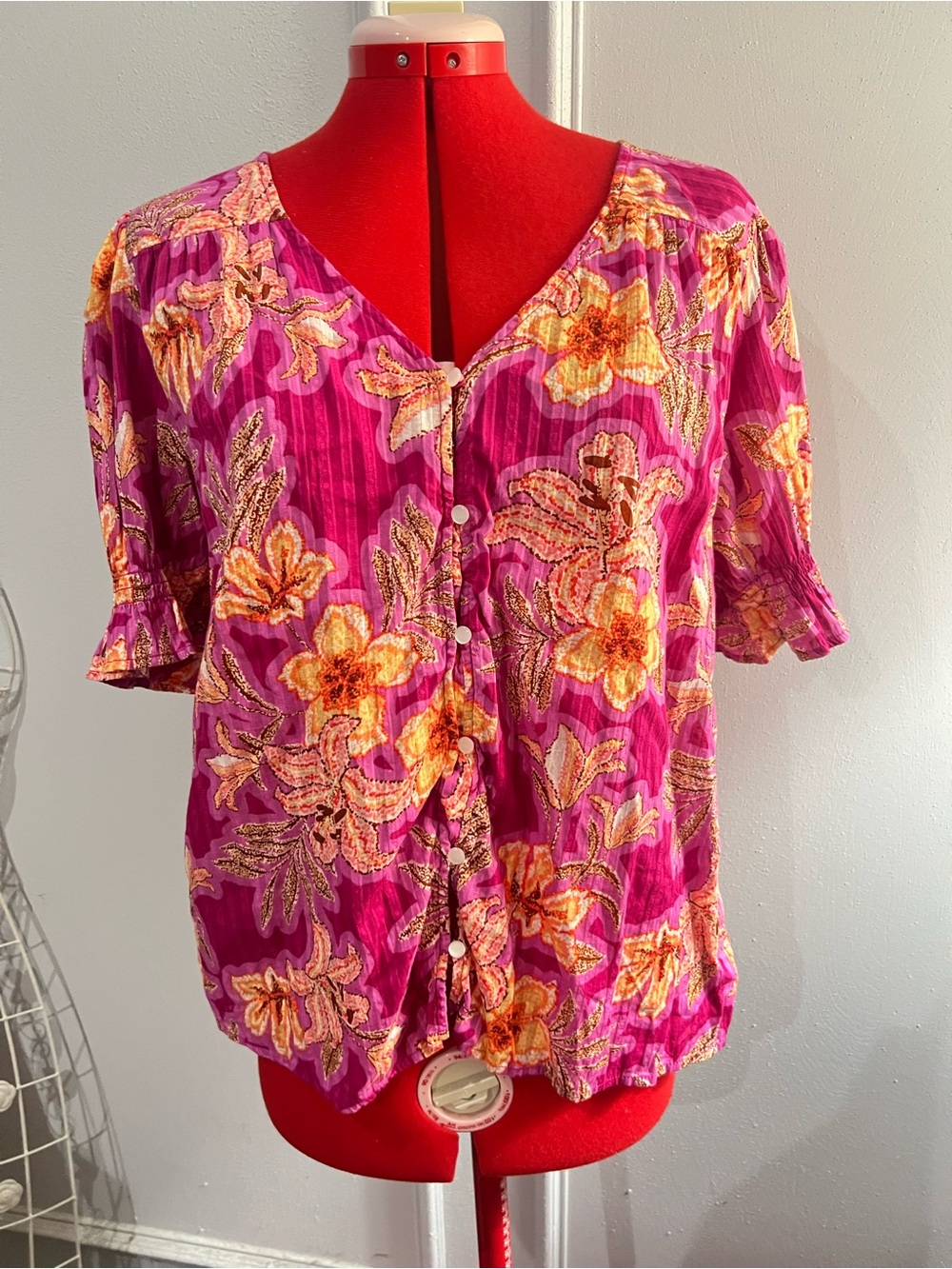 LOFT  Bright Pink Floral Button-Front Women's Top Suze large